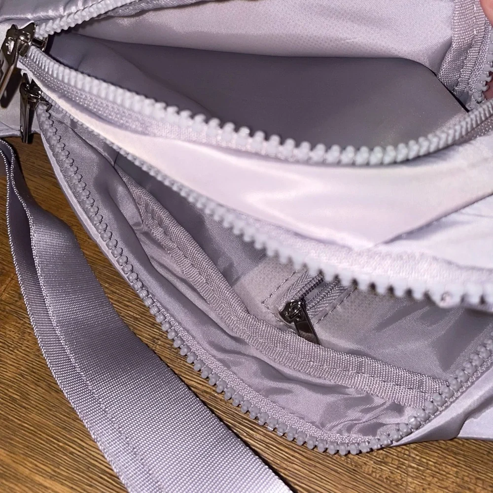 Sling mini Backpack - Picture 3 of 6